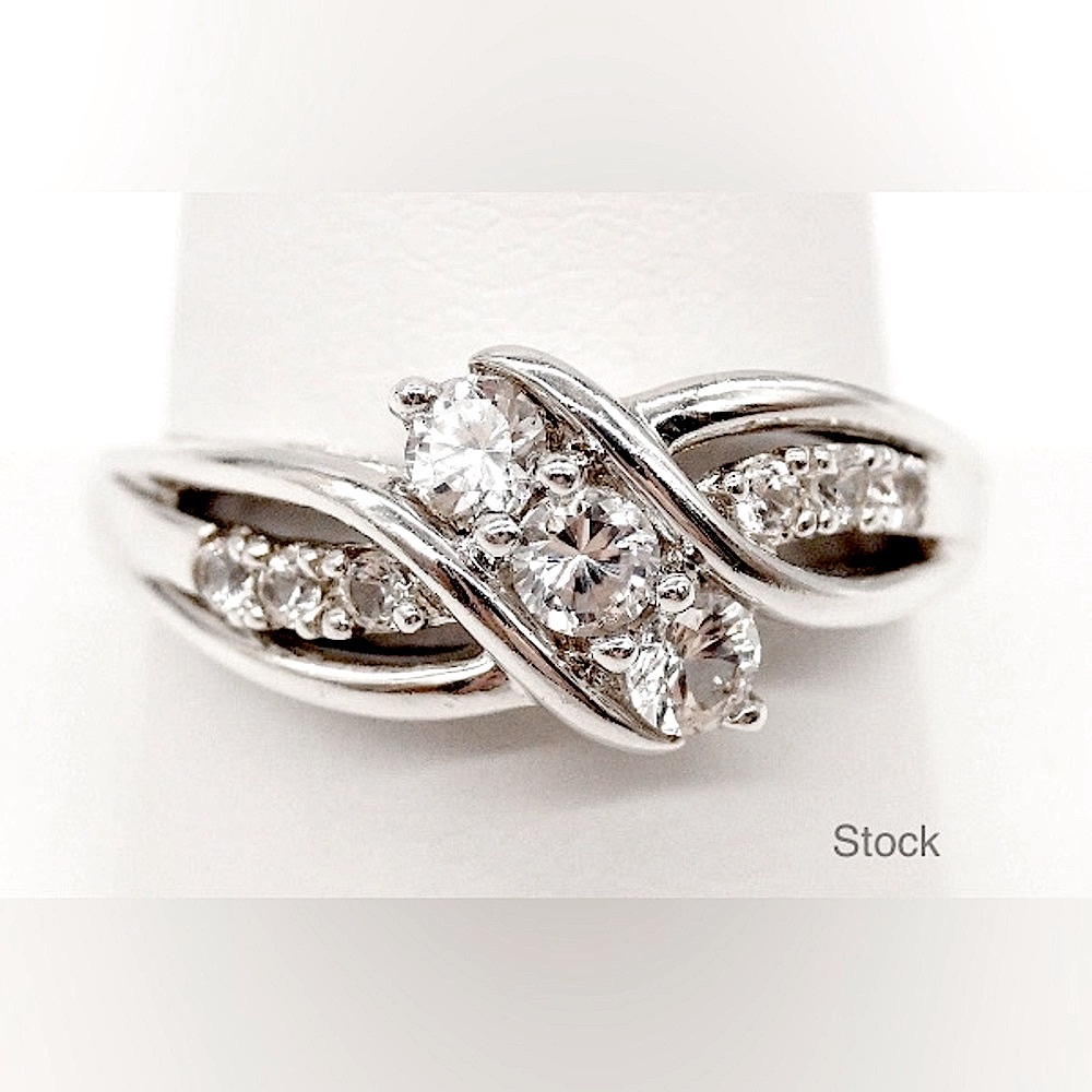 Sterling Silver & Cubic Zirconia Ring 7.5 Stamped 925 SUN